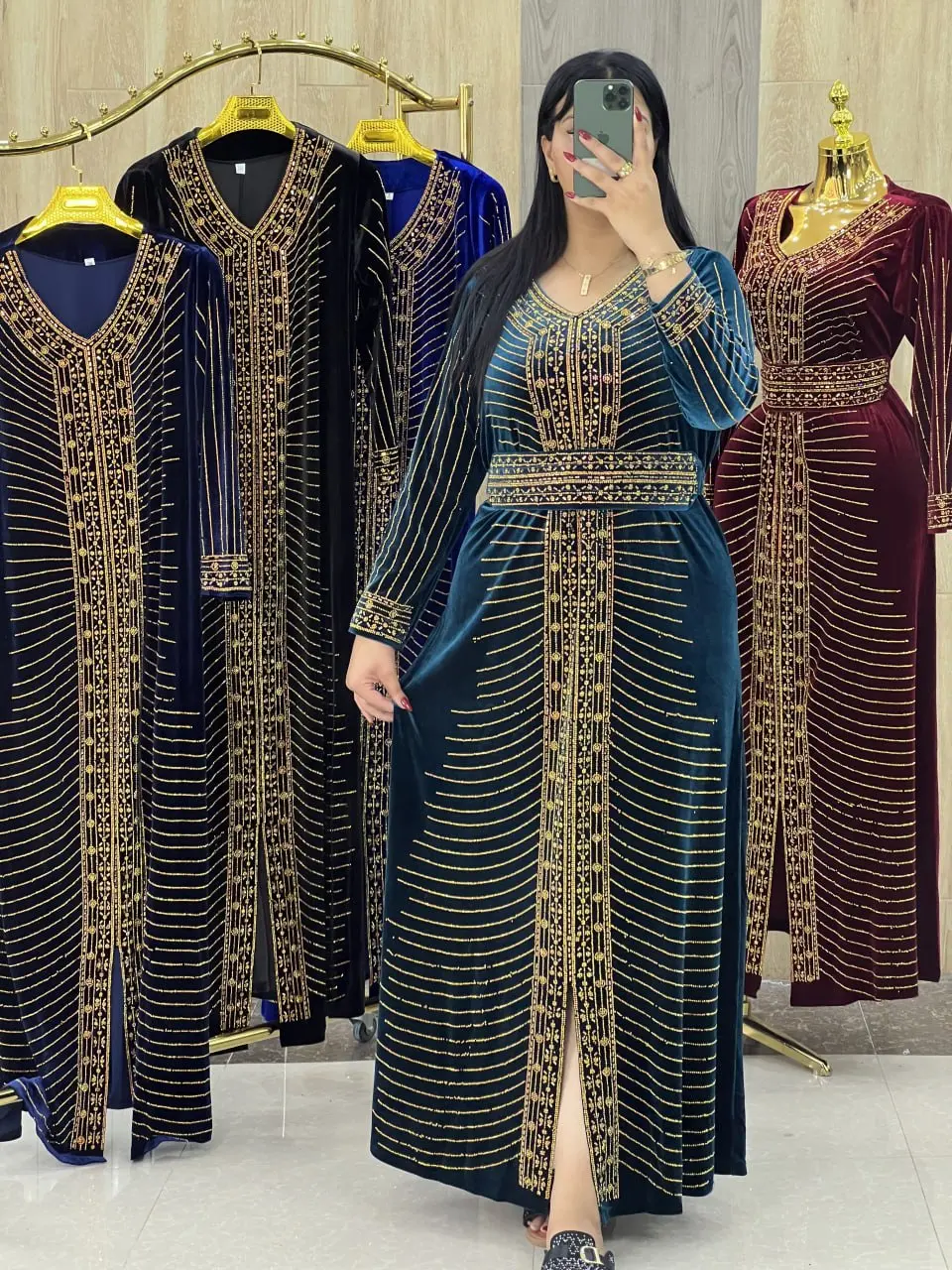 فستان العنود